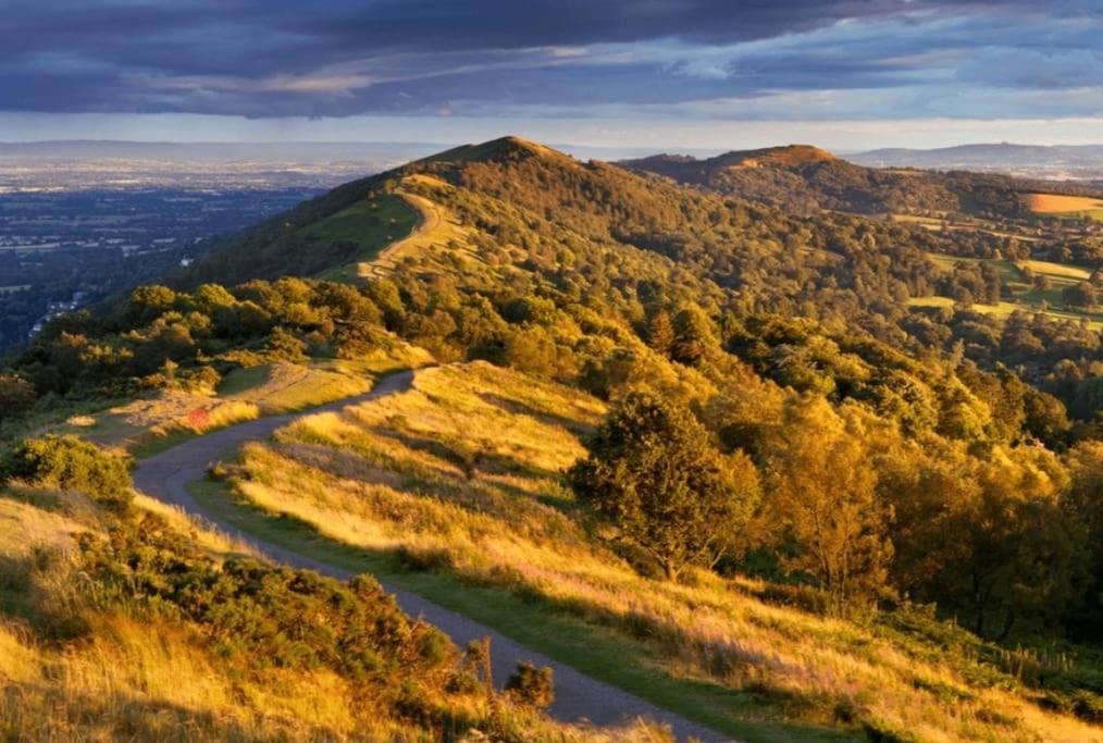 Charming Malvern Cottage With Outstanding Views Malvern Wells Eksteriør billede